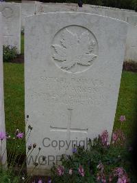 Etaples Military Cemetery - Warren, Herbert John
